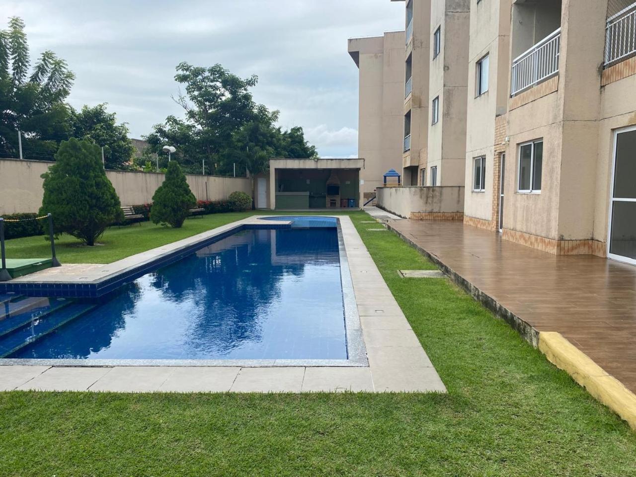 3 Quartos, *